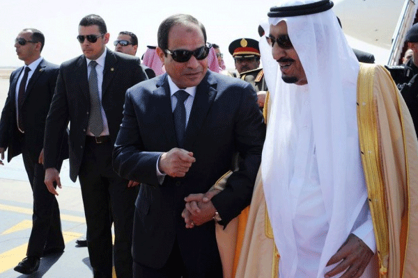 Sisi'den Arabistan'a sürpriz ziyaret