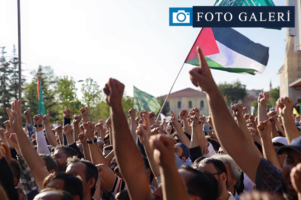 İstanbul'da 'Mavi Marmara' yürüyüşü