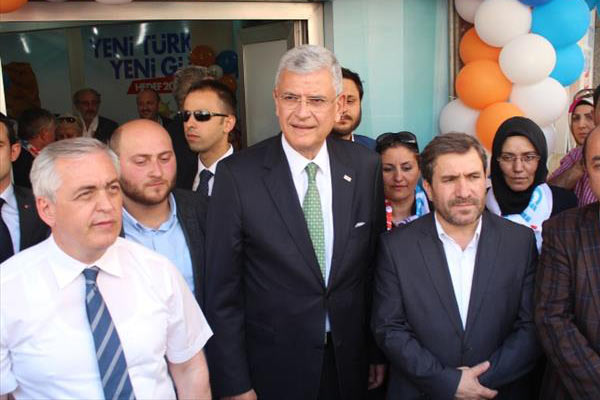 CHP'nin vaatleri: 'Yarısı yaptıklarımız, yarısı da yapamayacakları”