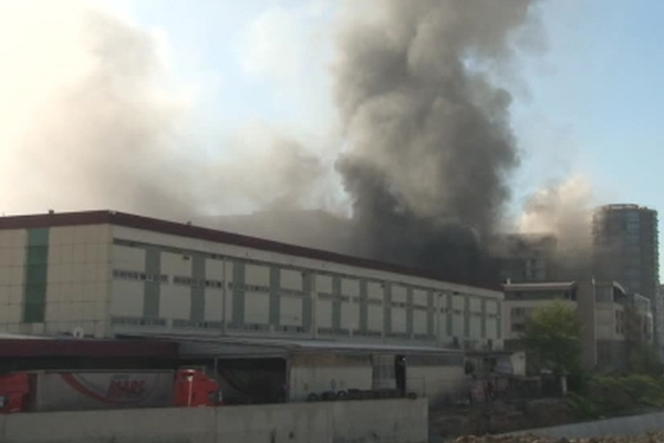 Otel inşaatında büyük yangın