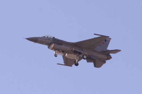 Yunan jetlerine jet cevap