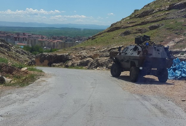 Askeri konvoya taciz ateşi