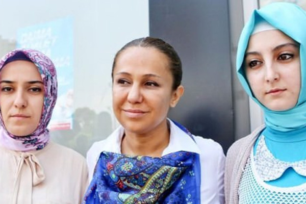 'Başörtülü 2 partilimize CHP'liler saldırdı'