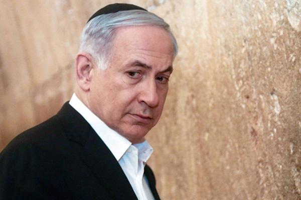 İsrail'in paçası tutuştu