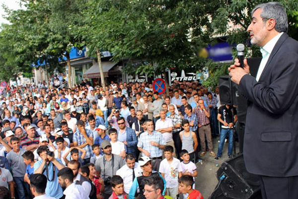 Bağımsız milletvekili adayından ilginç miting!