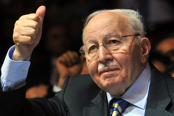 'Erbakan hocamıza çok şey borçluyuz'