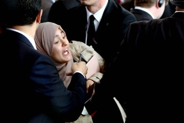 Sisi protestosu vatandaşlığını zora soktu