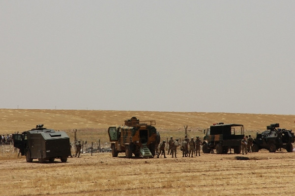 Sınıra gelmeye devam ediyorlar