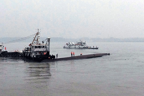 Gemi kazasında ölü sayısı 431'e yükseldi