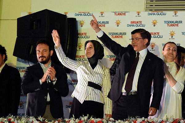 Davutoğlu'ndan seçim konuşması