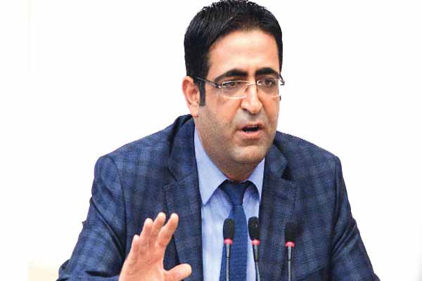 HDP'den Akdoğan ve Arınç'a jet yanıt