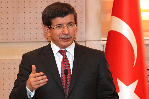 Aliyev'den Davutoğlu'na tebrik