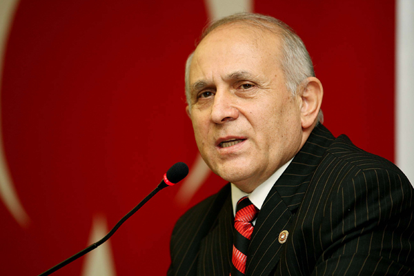 Burhan Kuzu'dan ilginç oy çıkışı