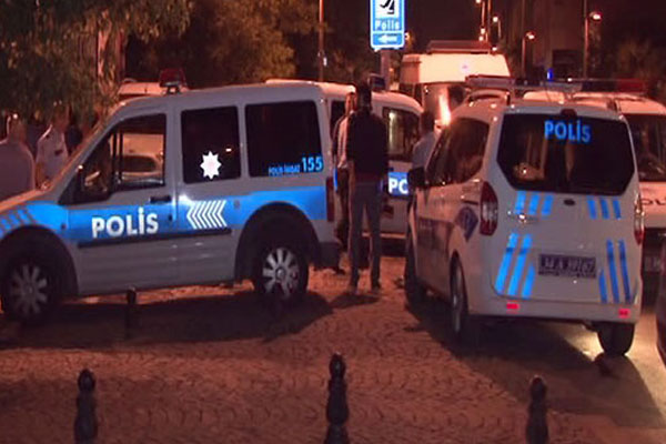 İstanbul'da polise silahlı saldırı