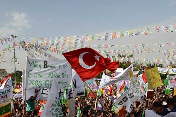 Doğu'da Kürtler AK Parti'den uzaklaştı