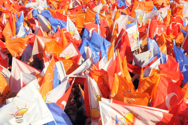 AK Parti'ye 'hadi silkelenin' çağrısı