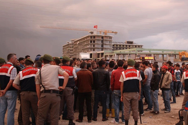 Afyon'da HDP bayrağı gerginliği