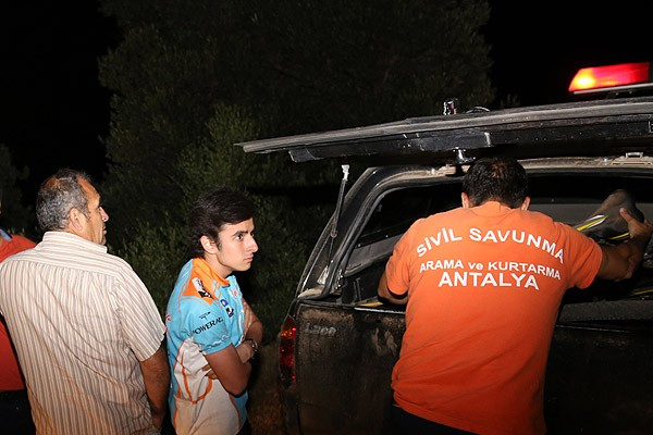 Dağda mahsur kalan  gençler kurtarıldı