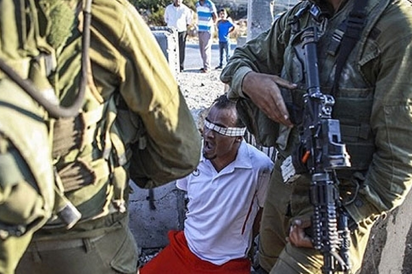 İsrail askerleri 10 Filistinliyi gözaltına aldı