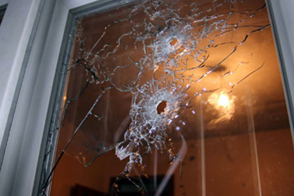 Gaziantep'te 4 ev ve 1 otomobile ateş açıldı