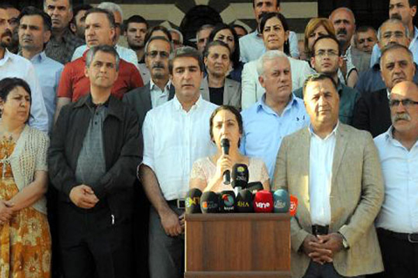 Diyarbakır'da STK'lardan sağduyu çağrısı