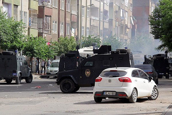 Diyarbakır'daki saldırılarla ilgili gözaltı sayısı 18 oldu