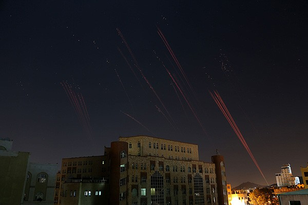 Husilere hava operasyonu