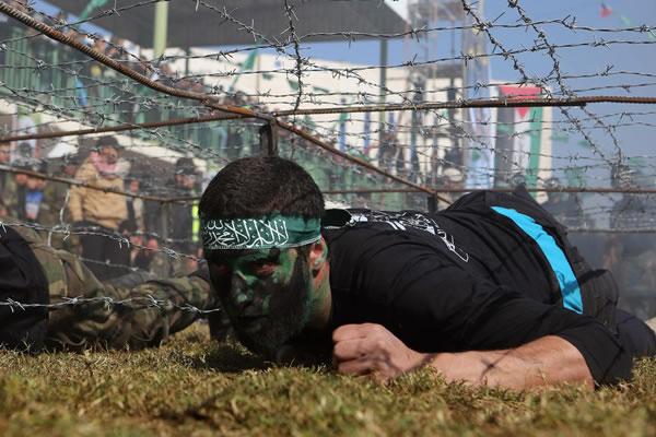 HAMAS'ın askeri kanadından öğrencilere yaz kampı