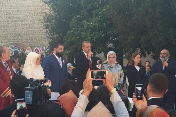 Cumhurbaşkanı Erdoğan nikah şahidi oldu