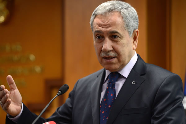 'Sarayı eleştirene hain denmemeli'