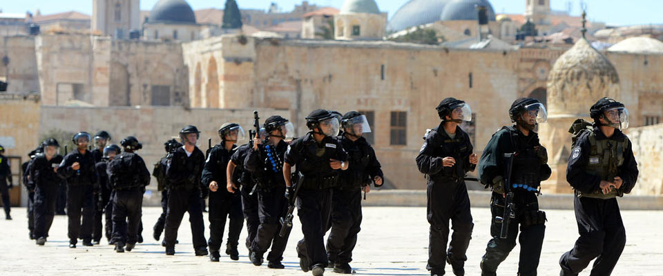 Mescid-i Aksa'ya baskın