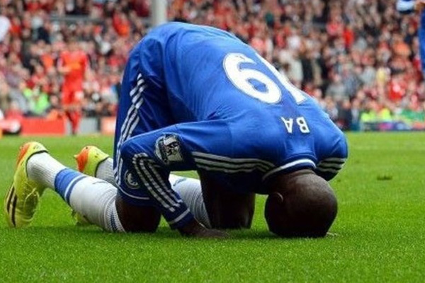 Demba Ba'nın tek şartı İslam