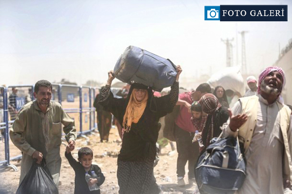 Suriyelilerin kaçışı sürüyor
