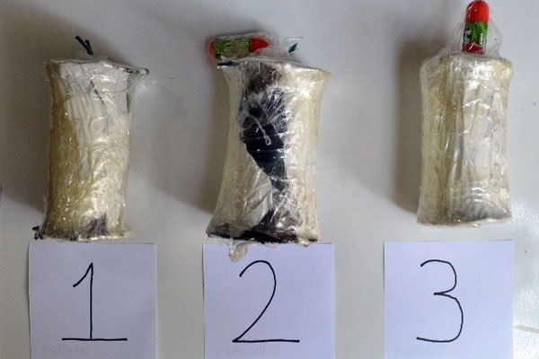 Çantasında bomba ile yakalandı