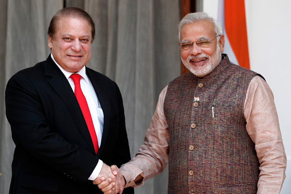 Hindistan'dan Pakistan'a iyi niyet telefonu