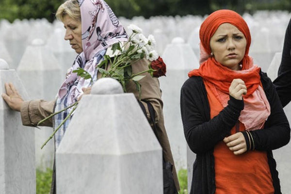 Srebrenitsa için Rusya'nın kapısı çalındı