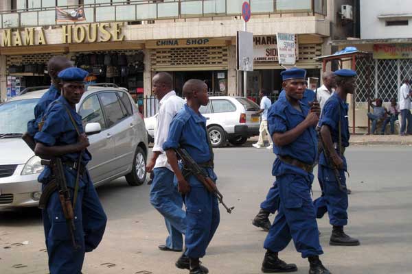İktidar partisinin yerel lideri öldürüldü