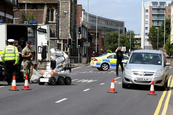 İngiltere'de 'çarşaflı erkek' paniği