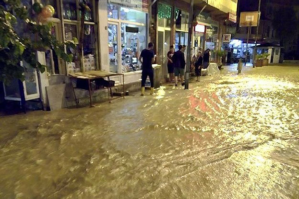 Bartın'da sağanak etkili oldu