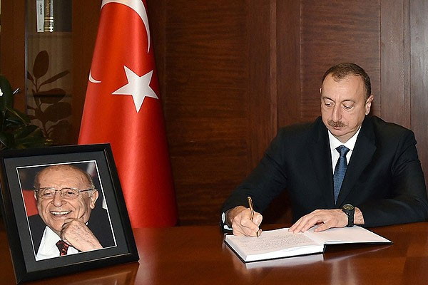İlham Aliyev'den taziye ziyareti