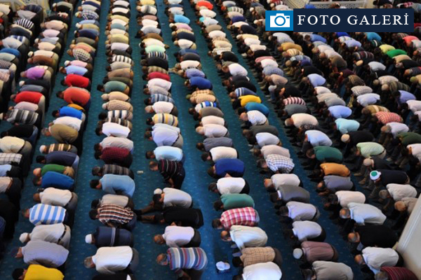 Ramazan'ın ilk cuma namazı
