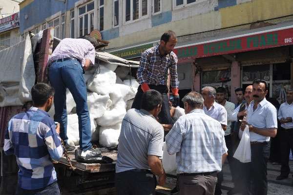 Van'dan kar getirip Cizre'de sattı