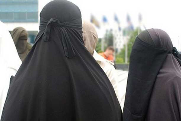 Peçe yasağına halktan tepki