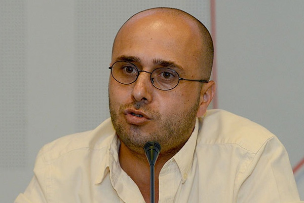 Oğur 'manşetlerle öldürülen barış'ı yazdı