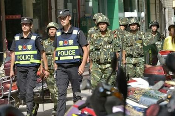 Doğu Türkistan'da 8 kişi öldürüldü