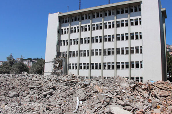 Samsun'da MİT binaları yıkılıyor
