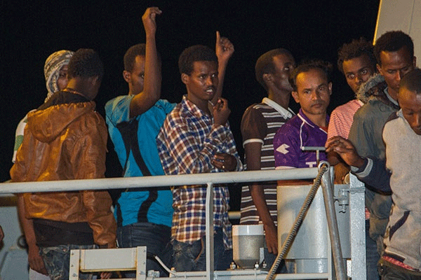 2 bin 518 göçmen kurtarıldı