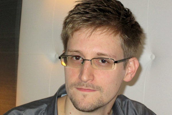 Snowden: Muhbirler korunmalı