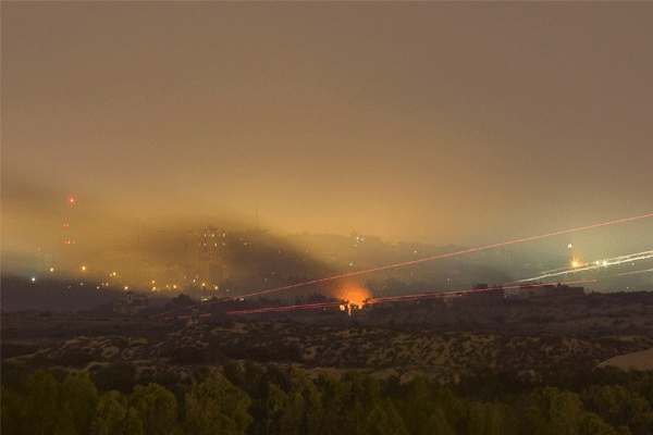 İsrail Gazze'ye saldırdı