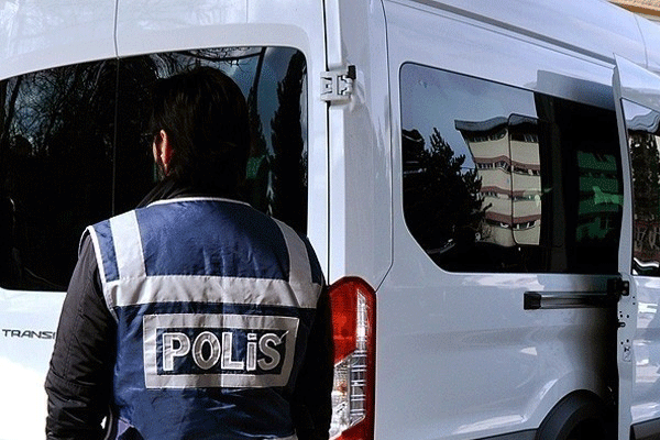 İzmir'de 'Paralel Yapı' operasyonu